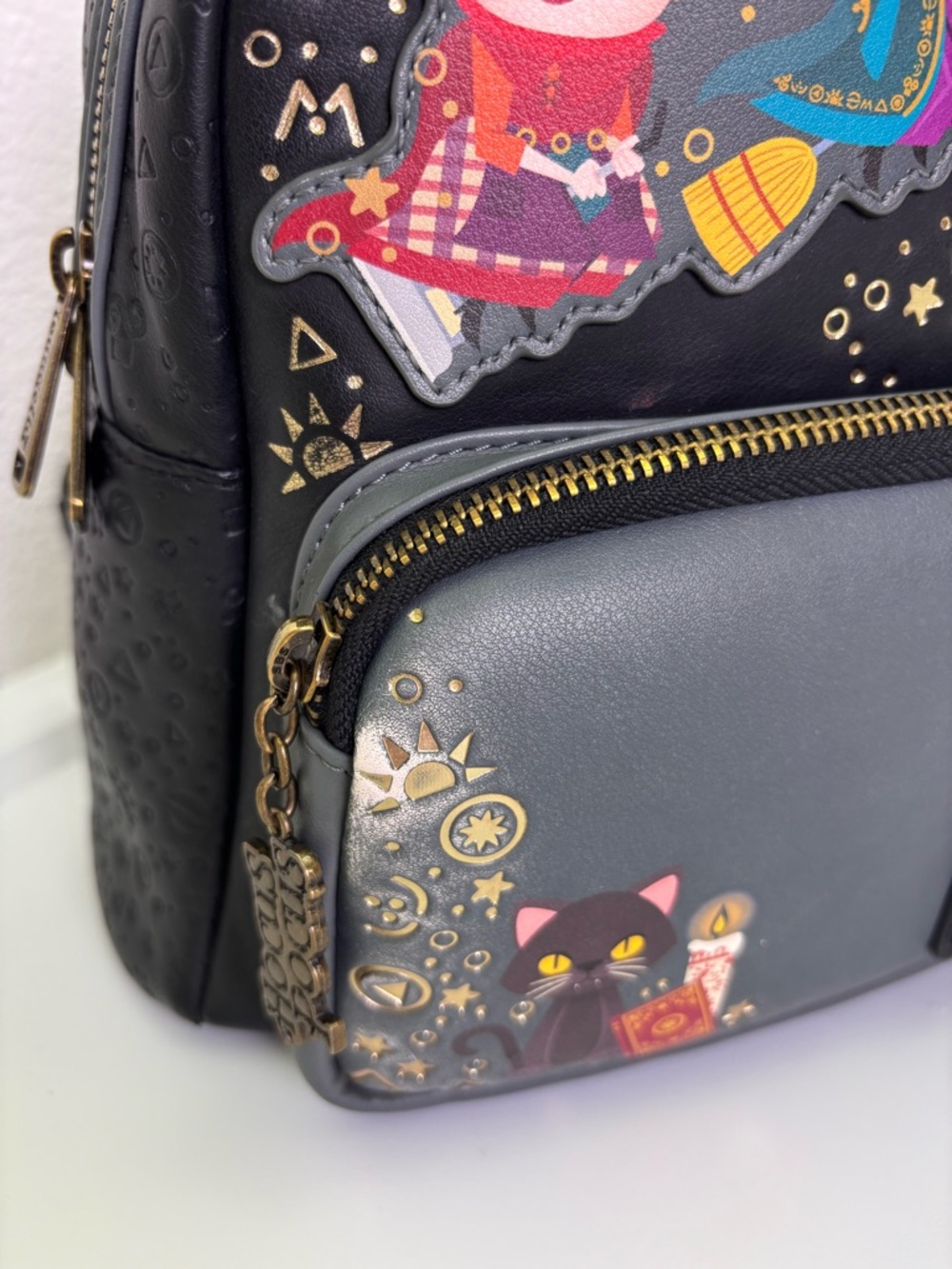 Loungefly Disney Hocus Pocus Mini Backpack - Black/Gray - Picture 8 of 9